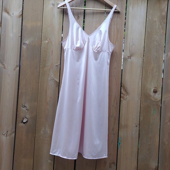 CLEARANCE Vintage Pink Slip Size M - Picture 1 of 4